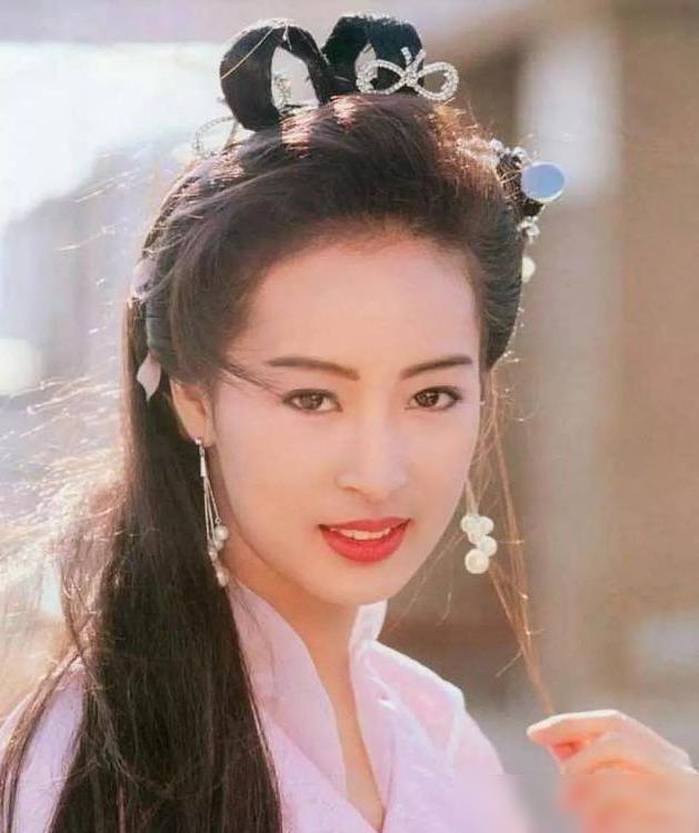 Lê Mỹ Nhàn Kitty Lai (黎美嫻)
