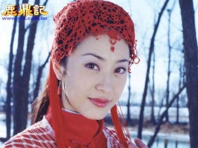 Nữ diễn viên sau đó tích cực hoạt động khi tấn công sang đại lục. 2001 cũng là năm Trần Pháp Dung ghi dấu ấn với vai "Long Nhi" trong "Tiểu Bảo và Khang Hy" hay "Phong Nam Nhạn" trong "Bí mật hổ phách quan âm".